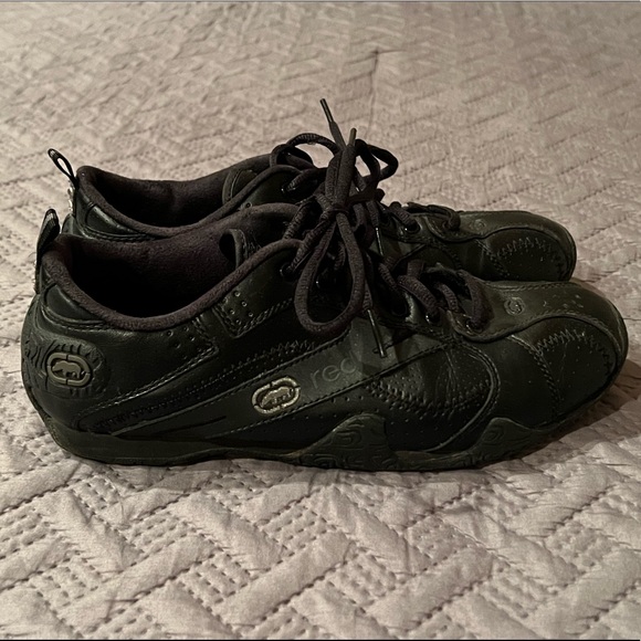 Black Red Dog Sneakers - Picture 2 of 6